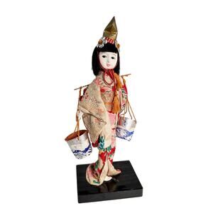 Geisha Doll Figurine - Glass Eyes, Silk Kimono, Japan - 9.5 inch 60’s souvenir
